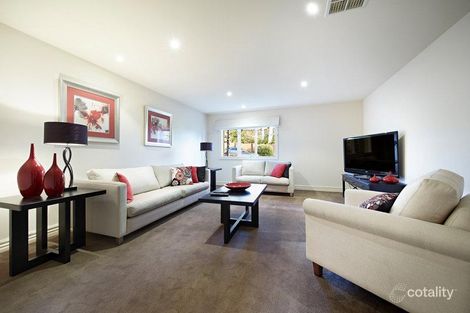 Property photo of 2 Locksley Avenue Kew VIC 3101