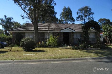 6 Napunyah Way, St Clair, NSW 2759