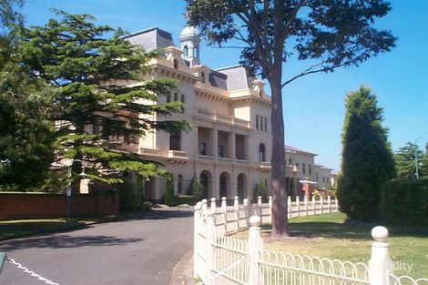 Property photo of 55 Wiltshire Drive Kew VIC 3101