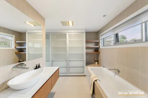 Property photo of 21 Chermside Street Deakin ACT 2600