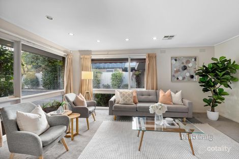 Property photo of 8 Jousting Place Glen Waverley VIC 3150