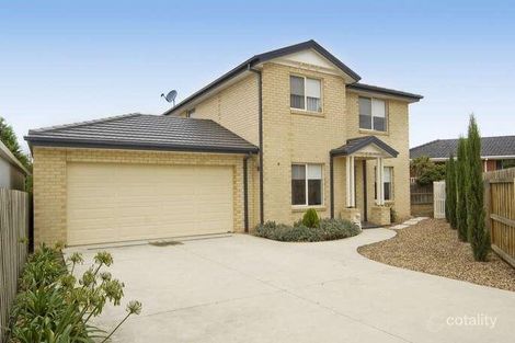 9 Mcquinn Cl, Lovely Banks, VIC 3213