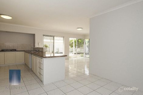 Property photo of 1/425A Riverton Drive East Shelley WA 6148
