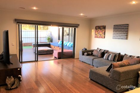 Property photo of 20 Grevillea Circuit Maidstone VIC 3012