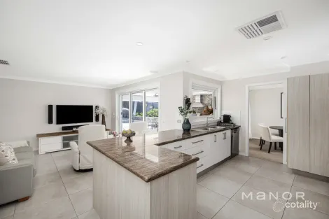 Property photo of 8 Callistemon Close Baulkham Hills NSW 2153