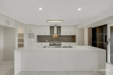 Property photo of 46 Trevean Drive Kleinton QLD 4352