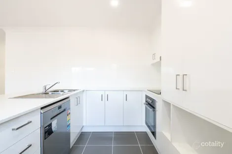 Property photo of 11/15 Waratah Way Morayfield QLD 4506