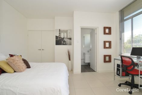 Property photo of 3/4 Hillview Crescent The Hill NSW 2300