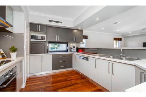 Property photo of 38 Honeymyrtle Turn Stirling WA 6021