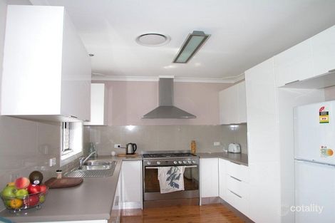 8 Camellia Cir, Woy Woy, NSW 2256