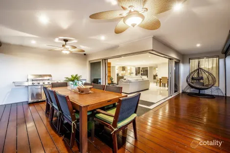 Property photo of 29 Deoro Parade Clyde North VIC 3978