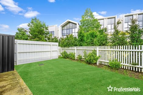Property photo of 18 Belsay Chase Chirnside Park VIC 3116
