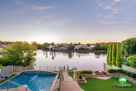 Property photo of 19 Lakeview Gardens Jerrabomberra NSW 2619