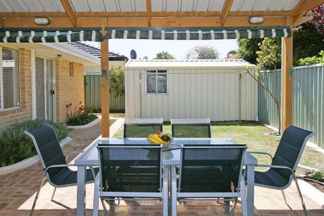 Property photo of 4 Lake Edge Court Gwelup WA 6018