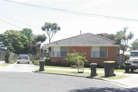 8 Garrylawn Ct, Frankston, VIC 3199