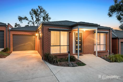Property photo of 2/98 Ahern Road Pakenham VIC 3810