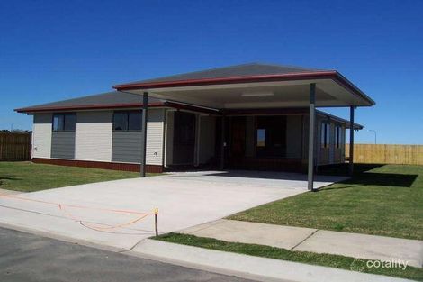 8 Blue Gum St, Proserpine, QLD 4800
