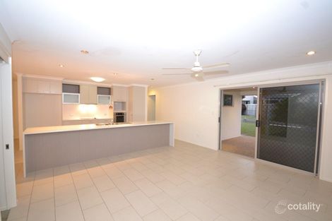 Property photo of 7 Pearlshell Court Ashfield QLD 4670