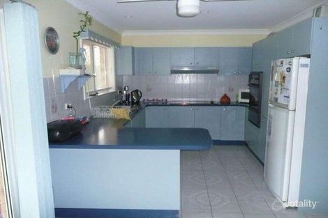 Property photo of 21 Cawdor Place Rosemeadow NSW 2560