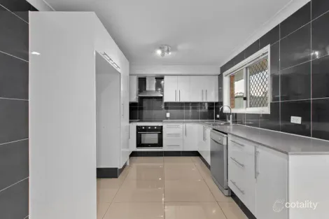 Property photo of 34 Clarendon Circuit Forest Lake QLD 4078