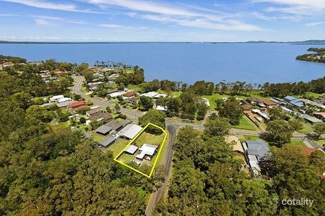 Property photo of 305 Tuggerawong Road Tuggerawong NSW 2259