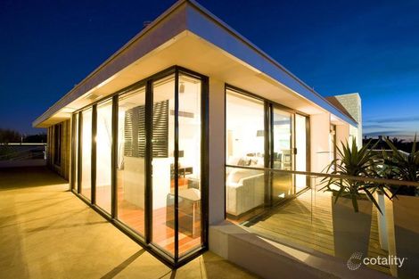 15/2a Tiuna Gr, Elwood, VIC 3184