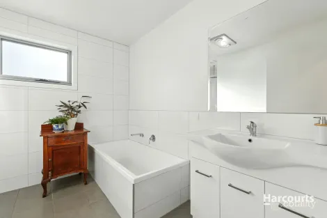 Property photo of 136 Bally Park Road Dodges Ferry TAS 7173