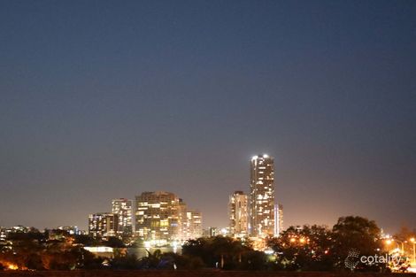 Property photo of 17/20 Commodore Drive Surfers Paradise QLD 4217