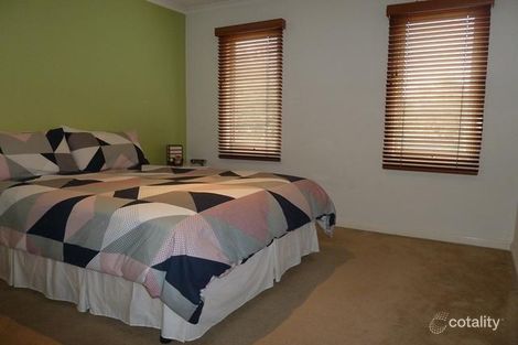 64 Sovereign Manors Cres, Rowville, VIC 3178