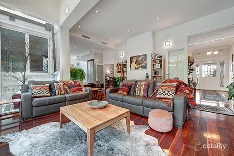 Property photo of 152 Maltravers Road Ivanhoe VIC 3079