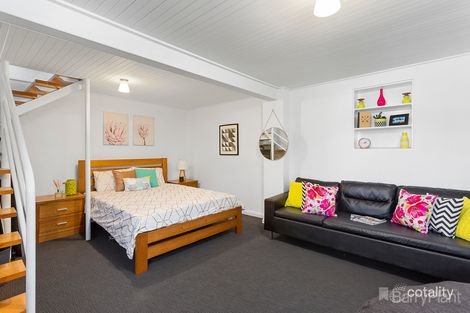 Property photo of 6 Broad Parade Spring Gully VIC 3550