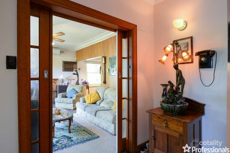 Property photo of 15 Gibsons Parade Warburton VIC 3799