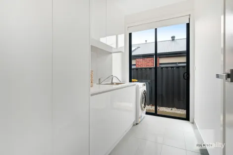 Property photo of 16 Rappel Street Greenvale VIC 3059
