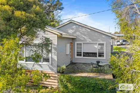 30 Navarre Rd, Stawell, VIC 3380