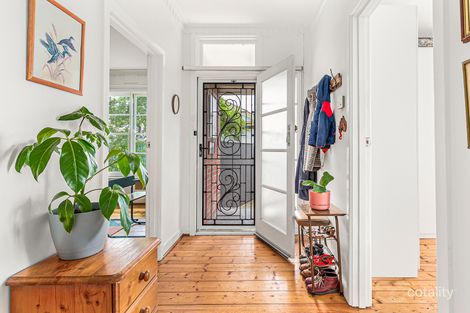 Property photo of 32 Cuthbert Road Reservoir VIC 3073