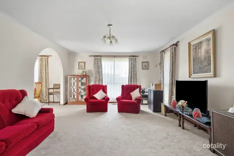 Property photo of 12 Varna Place Keilor Downs VIC 3038