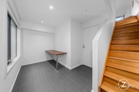 Property photo of 2/181 Stud Road Wantirna South VIC 3152