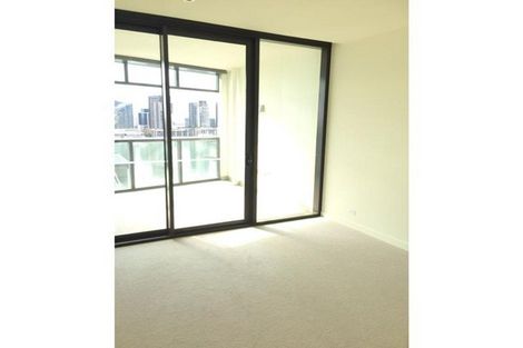 Property photo of 1004/9 Waterside Place Docklands VIC 3008