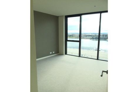Property photo of 1004/9 Waterside Place Docklands VIC 3008