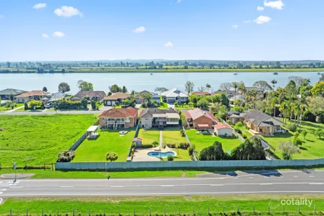 Property photo of 10 Lynhaven Crescent Ulmarra NSW 2462