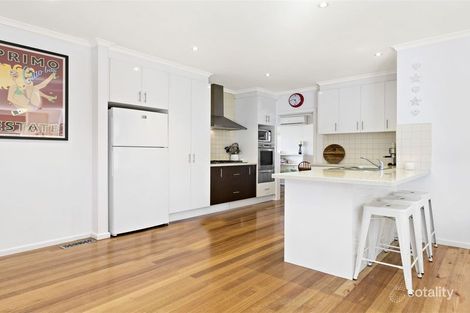 Property photo of 5 Eastbourne Court Glen Waverley VIC 3150