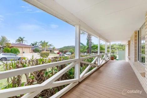 Property photo of 6 Moth Court Ocean Reef WA 6027