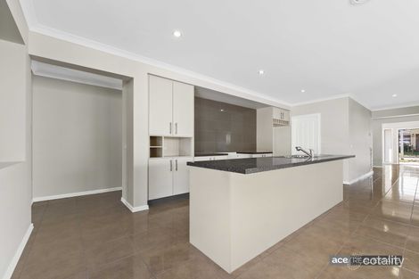 Property photo of 6 Ortiz Avenue Tarneit VIC 3029
