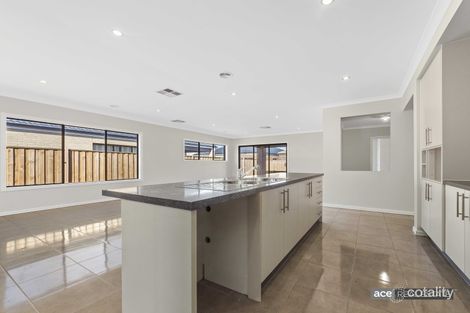 Property photo of 6 Ortiz Avenue Tarneit VIC 3029