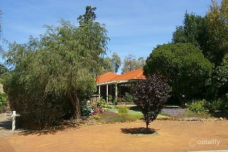 50 Waterloo Cres, Lesmurdie, WA 6076