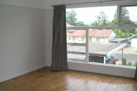Property photo of 9 Nioka Avenue Point Clare NSW 2250
