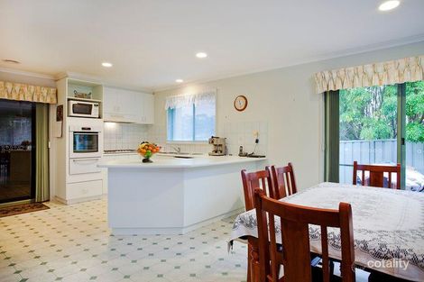 Property photo of 2 Lona Close Spring Gully VIC 3550