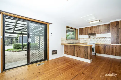 Property photo of 19 Wheeler Crescent Wanniassa ACT 2903