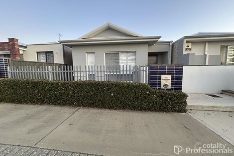 Property photo of 17 Reflection Boulevard Jindalee WA 6036