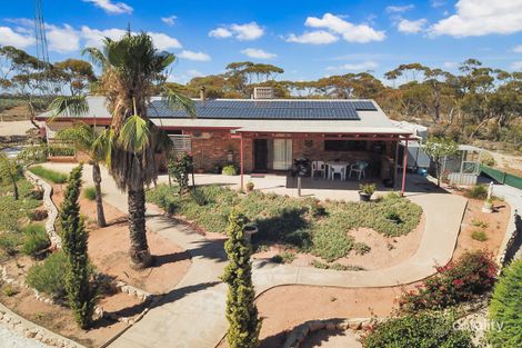 Property photo of 77 Holder Top Road Holder SA 5330